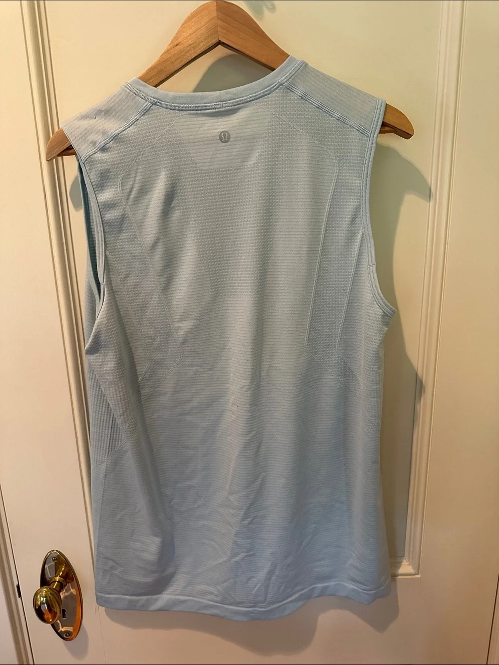 Lululemon Light Blue Sleeveless Athletic Tank Sz 12